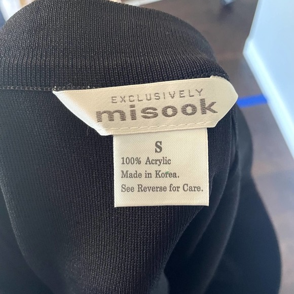 Exclusively Misook Vintage Black Acrylic Pencil Skirt in Size Small - Picture 10 of 11